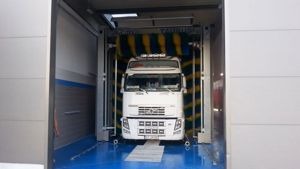 Jak założyć myjnię samochodową?