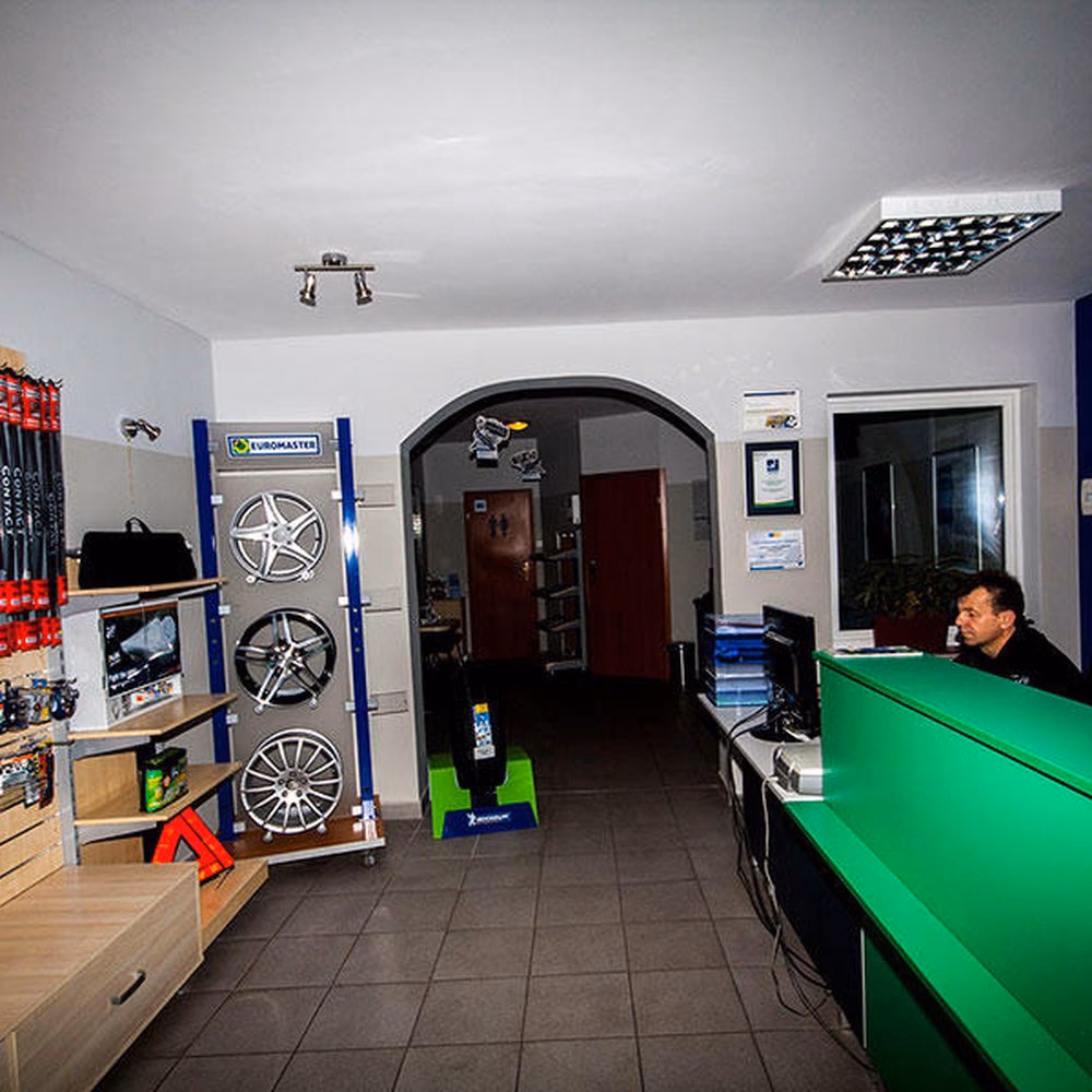 Czy auto myjnia Irena Milewska jest czynna w niedziele?