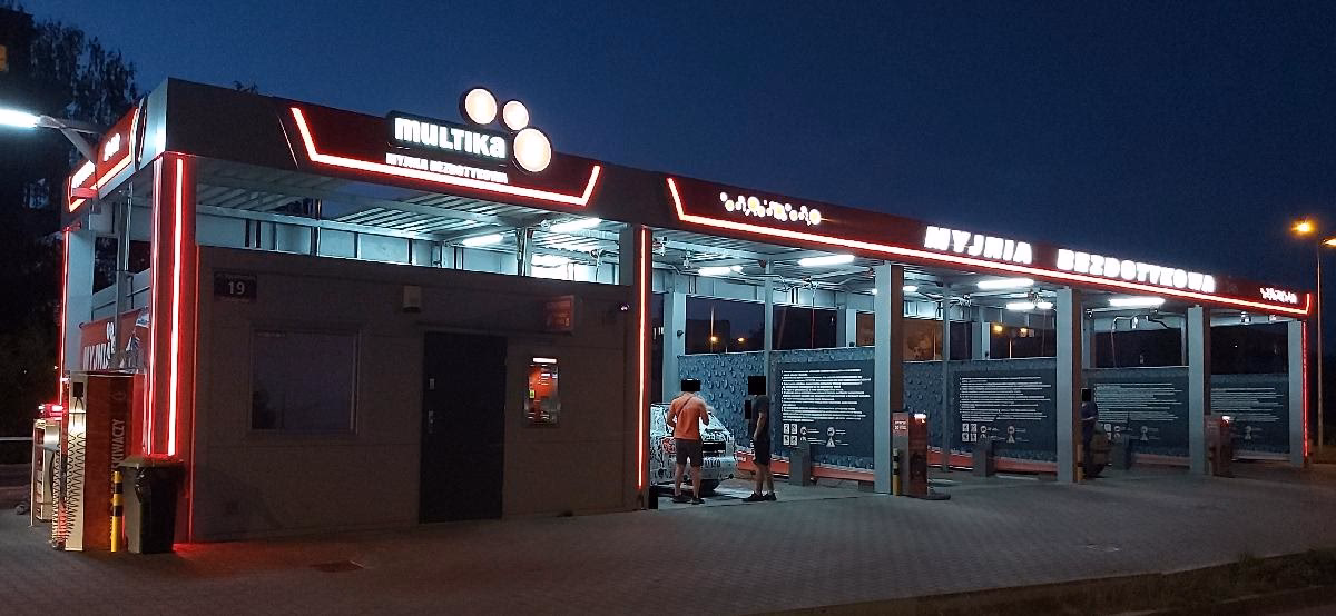 Jak dobrze umyć auto na myjni samoobsługowej?