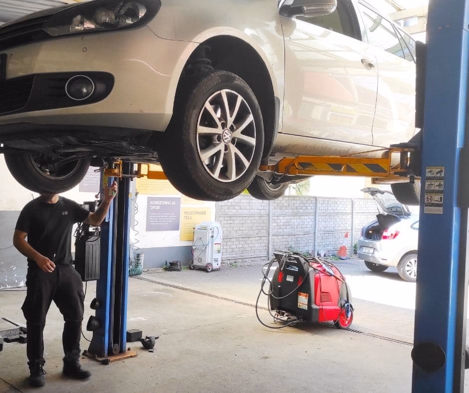 Jak często myć silnik?