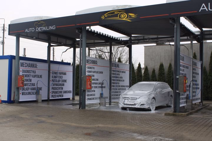 Jak umyć auto na myjni automatycznej?
