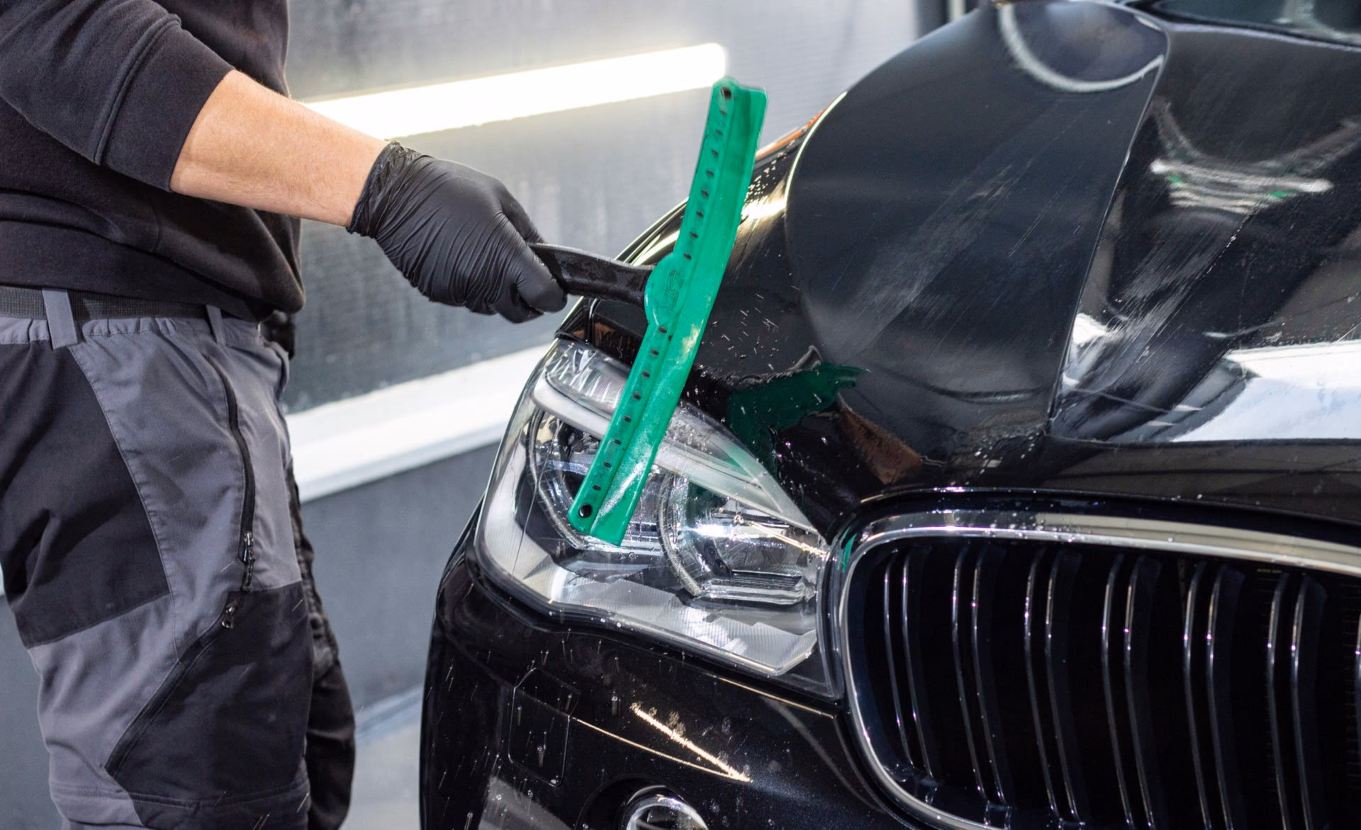 Czy myjnia ręczna Lubań Marek Dziura jest czynna?