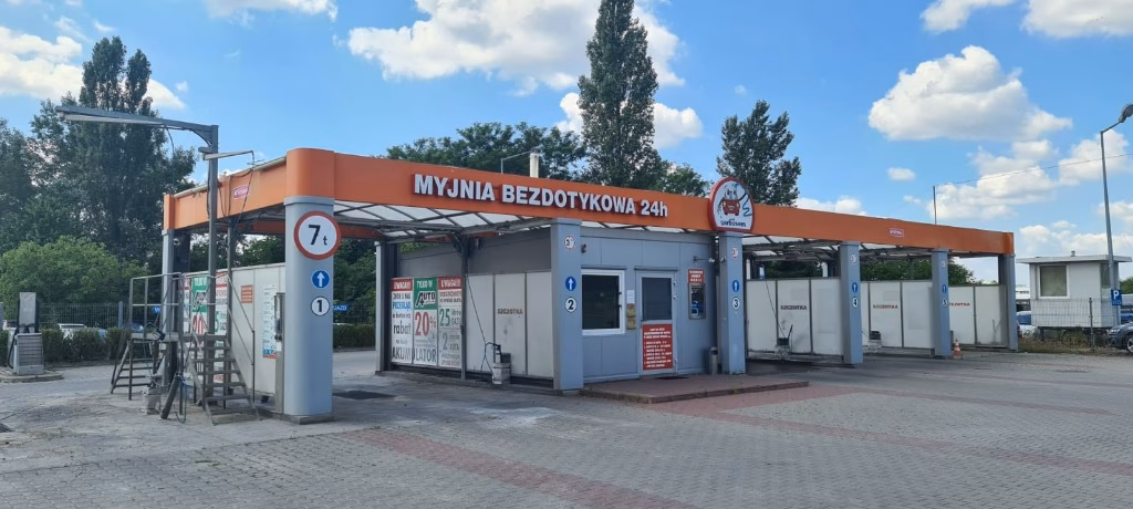 Czy myjnia ręczna niszczy lakier?