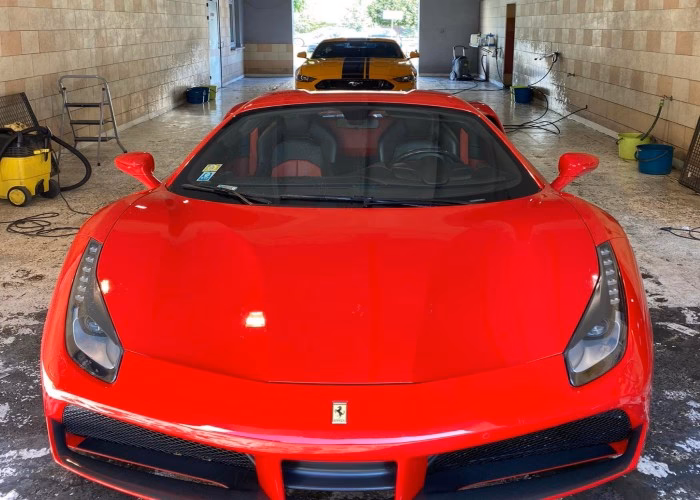 Czy warto myć auto na myjni automatycznej?