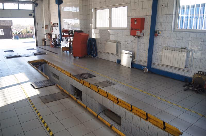 Czy warto woskować auto na myjni?