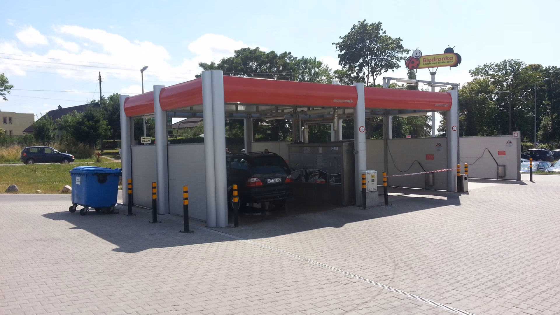 Ile kosztuje myjnia bezdotykowa?